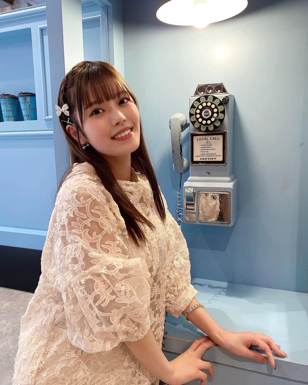 林茜実里さんのインスタグラム写真 - (林茜実里Instagram)「☎︎ : : 大阪で見つけたクレープのお店かわい💭 お腹空きすぎてクレープの写真撮りわすれてた！！」6月19日 20時04分 - amirihayashi_pimms