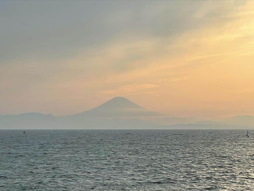 白河れいさんのインスタグラム写真 - (白河れいInstagram)「Mt.Fuji is always my power spot🗻🪄 富士山はいつ見ても心が整います☺︎  #mtfuji #japan #富士山」6月19日 20時35分 - rayshirakawa
