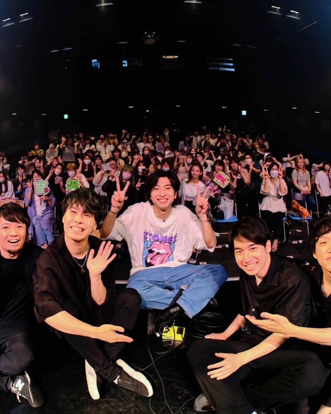 吉野晃一のインスタグラム：「Dear Memories ALリリース記念Liveから一夜明けました。 思い返してもとても楽しかったなという余韻に浸りながら、次への準備に取り掛かっています。  そして勝手ながらですが、昨日6月18日は誕生日でした。 たくさんのお祝いのメッセージありがとうございます。 こうして誕生日を迎えられるのも皆さんのおかげだと思っておりますので、これからも応援のほどよろしくお願い致します。  改めまして、素敵なLiveをありがとうございました😊 今後の活動に期待していてください✨  #吉野晃一 #dearmemories #dear吉野」