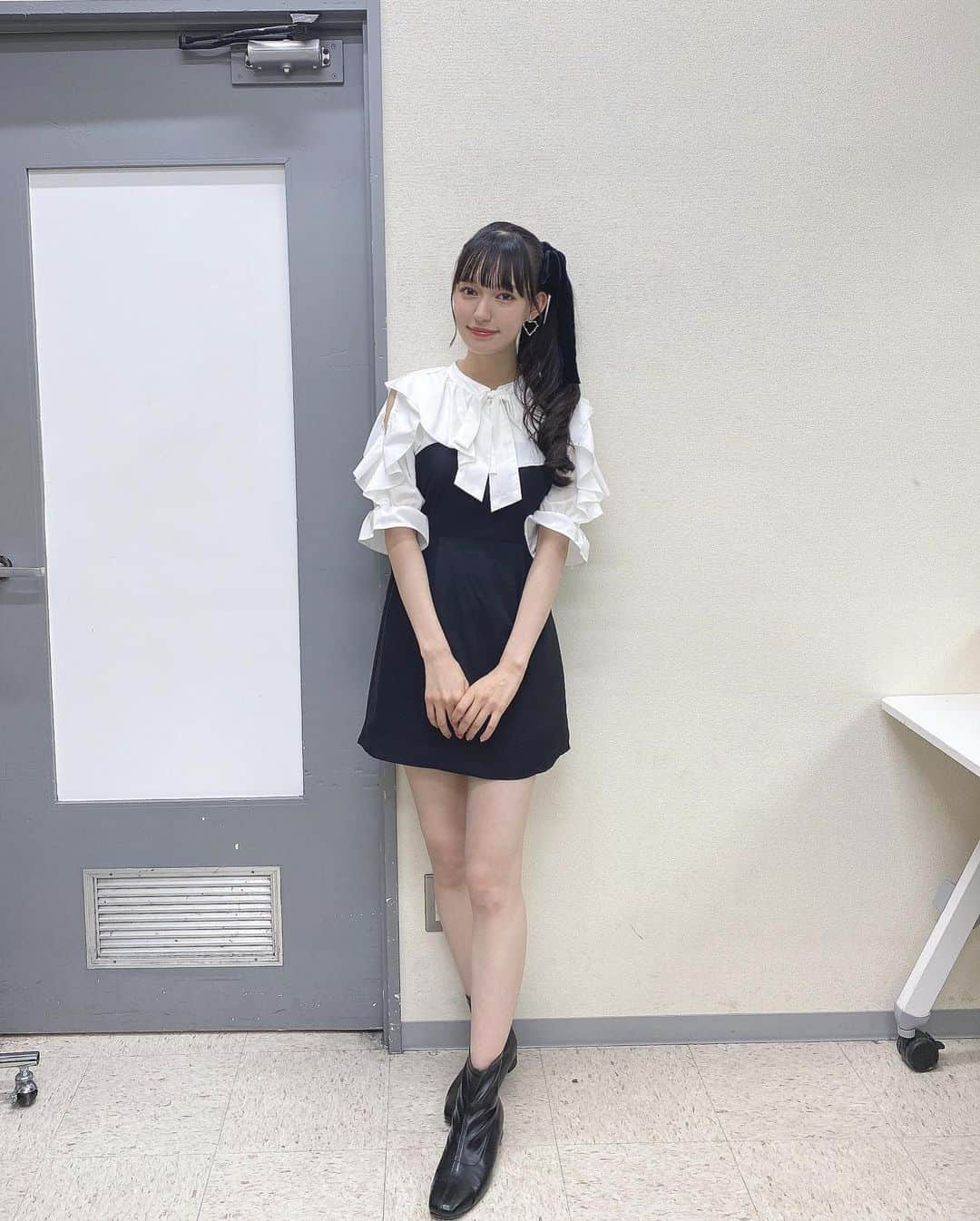 村星りじゅ（ukka）さんのインスタグラム写真 - (村星りじゅ（ukka）Instagram)「＊ タワレコさんでリリイベのときの私服です☺︎🎀 ⁡ #ukka#村星りじゅ#ミニワンピ#リボン#サイドポニー」6月19日 20時35分 - riju_murahoshi