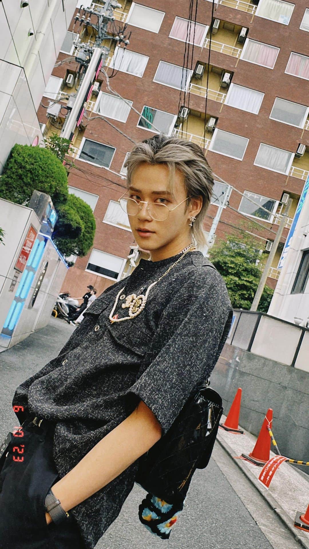 YUKIのインスタグラム：「またshoさんと撮影してきたから近々📸アップロードしますー🔥 #madkid_yuki #instareels #fashion #koreanfashion」