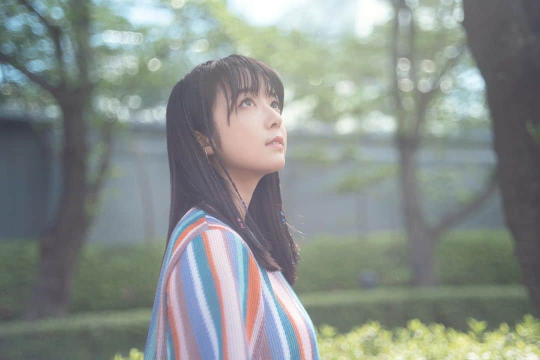 阿部裕介のインスタグラム：「TRANSIT 60号にて、上白石萌音さんを撮影しています🇲🇽  @transitmagazine  @mone_kamishiraishi   #上白石萌音」