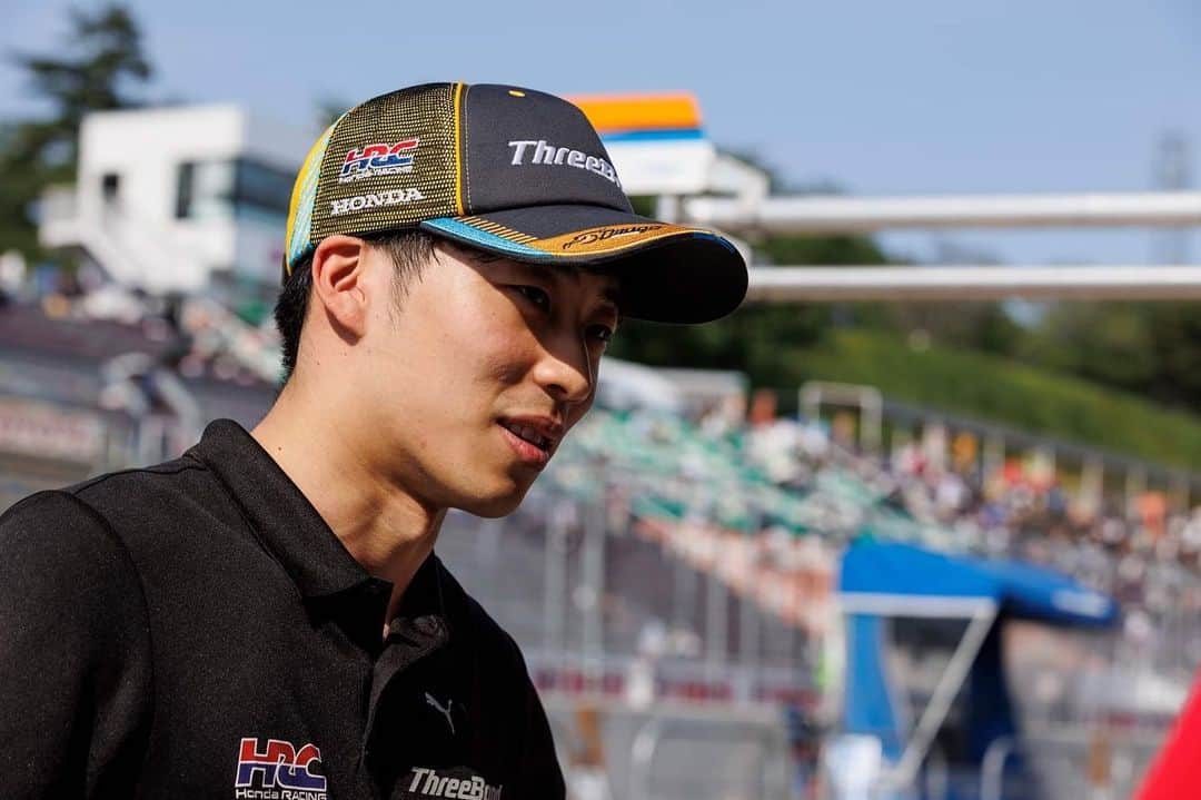 福住仁嶺のインスタグラム：「SF第5戦は非常に厳しいレースとなりました。幸いにもすぐに富士でテストがあるので、内容のある良いテストにしたいですね。  同じ一台体制の大嶋さんが4位、F1ではアレックスが7位で……凄いなぁ。悔しいなぁ🥲」