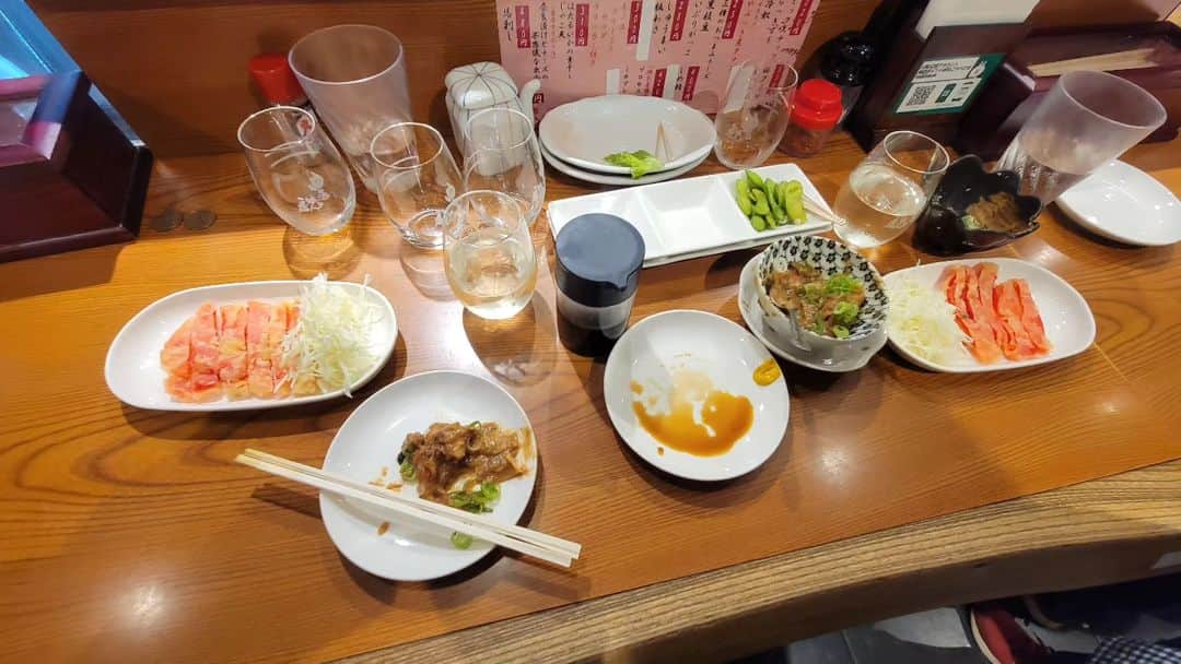ケニチさんのインスタグラム写真 - (ケニチInstagram)「奈良のお酒が美味しい🍶 つい呑みすぎる☺️ #豊祝　#奈良　#日本酒　#立ち飲み　#ケニチ」6月19日 21時04分 - kenichiosaka