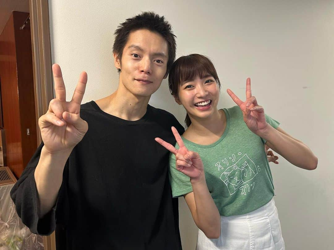 坂ノ上茜のインスタグラム：「. #舞台エヴァンゲリオンビヨンド  全39公演、無事終了しました！  誰一人欠けることなく大千穐楽を迎えることができて 本当に本当によかったです。 舞台を観にきてくださった方々、ありがとうございました！  まだまだ書きたいこと、載せたい写真はありますが、 ひとまずお礼を伝えたいなーと思い！また明日投稿しまーす！  写真は座長の窪田さんと☺️」