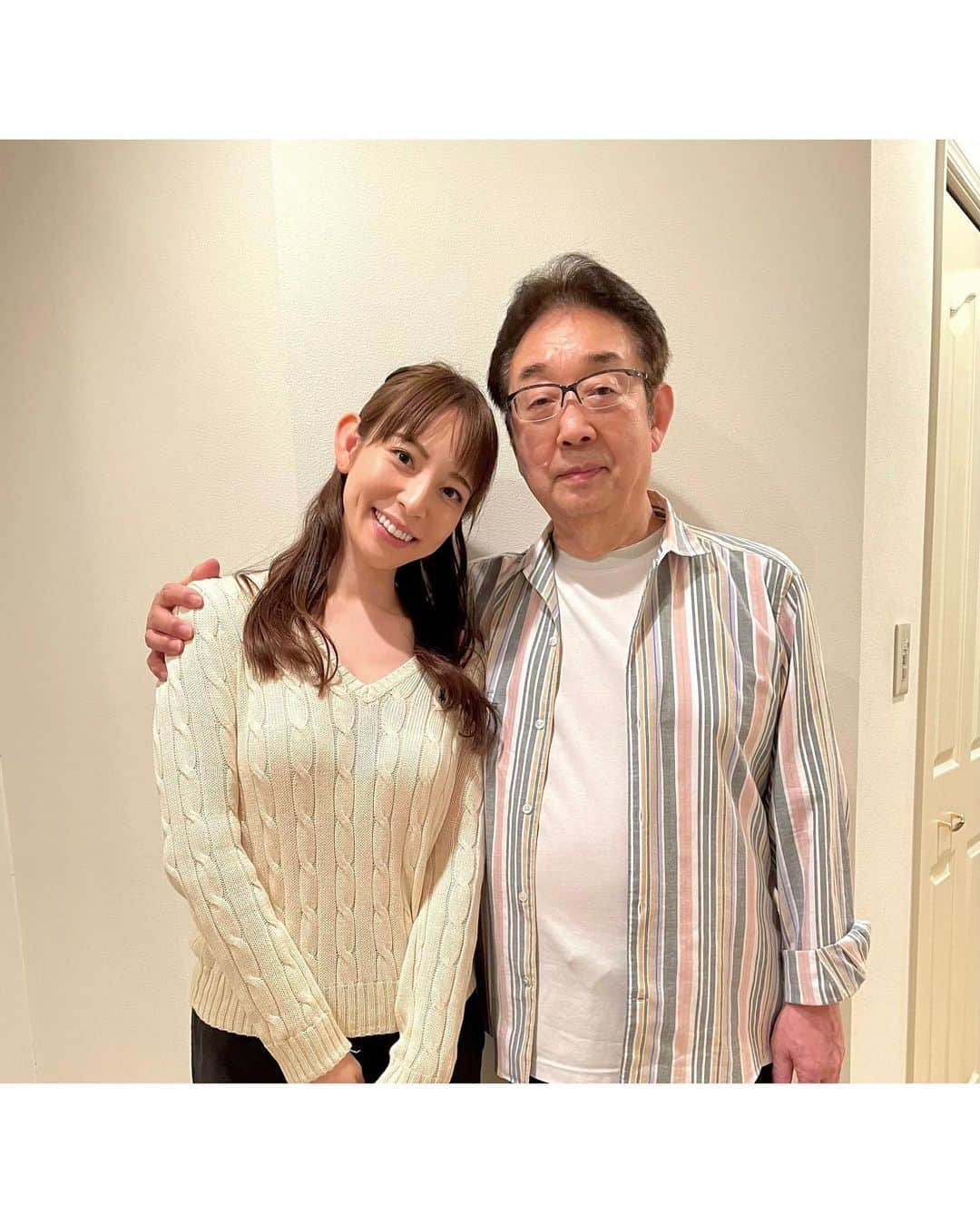 今井麻椰さんのインスタグラム写真 - (今井麻椰Instagram)「「父と娘のいかめし物語２」🦑 日テレ News every 特集、第２弾もありがとうございました🥺🙌  ナレーションを今回も担当して下さった中村雅俊さん。お世話になったスタッフの皆さま心から感謝致します✨  撮影の頃は色んなことが重なっててボロボロで、泣いたことがお恥ずかしい🥲🙇‍♀️笑  2021年と、2023年の映像を混ぜ合わせた今回の17分間。  一年半前は自分パンパンだったなぁ〜笑 たった一年半で、身体も心もかなりの変化がありました。  いつか第3弾ができるように、また壁にぶつかりながら成長していきます✨  父よ、長生きしてくれ！！！！  #日テレ#newsevery #いかめし #いかめし阿部商店 #3代目 #父娘」6月19日 12時28分 - maya_imai_124