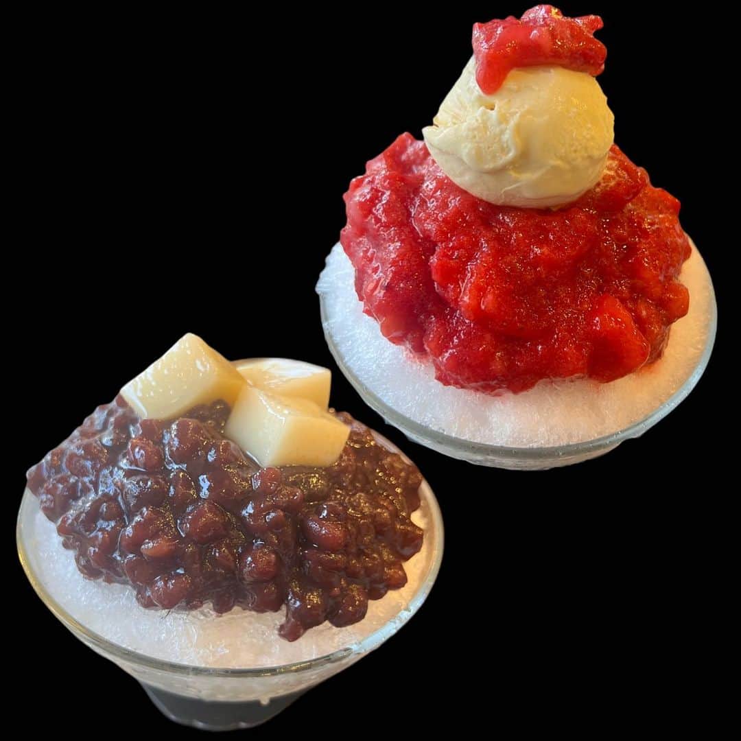 久代萌美さんのインスタグラム写真 - (久代萌美Instagram)「☺︎ おいしかったもの 東氷庫のかき氷  小豆の甘さが控えめで、 底に入ってる練乳と混ぜるとちょうどいい！ 右は丸ごとイチゴのかき氷🍓  #トンビンゴ #パッピンス #韓国旅行 #韓国グルメ」6月19日 13時10分 - kushiro_moemi