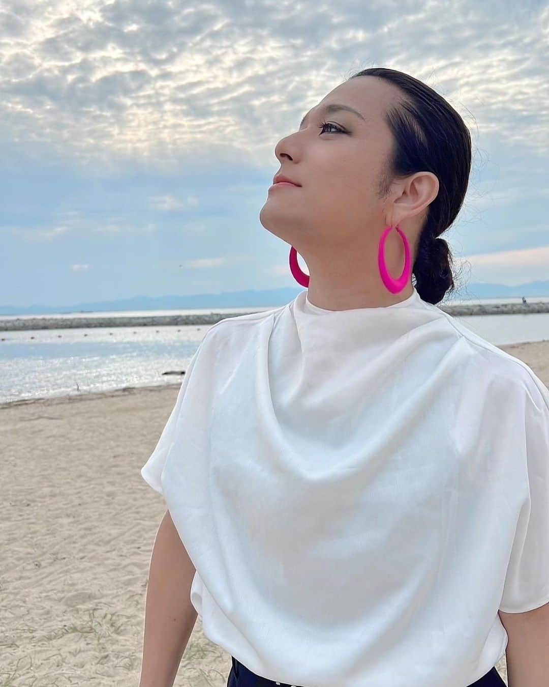 HIDEKiSMさんのインスタグラム写真 - (HIDEKiSMInstagram)「夏が近づいて来ました☀️  今年の夏はツアー！ ENVii GABRIELLA LIVE TOUR 2023「ENGABASIC」一色❣️  来るでしょ💋？  #ENViiGABRIELLA #HIDEKiSM #エンガブ  #ヒデキズム #ENGA部 #エンガ部」6月19日 13時53分 - hidekism