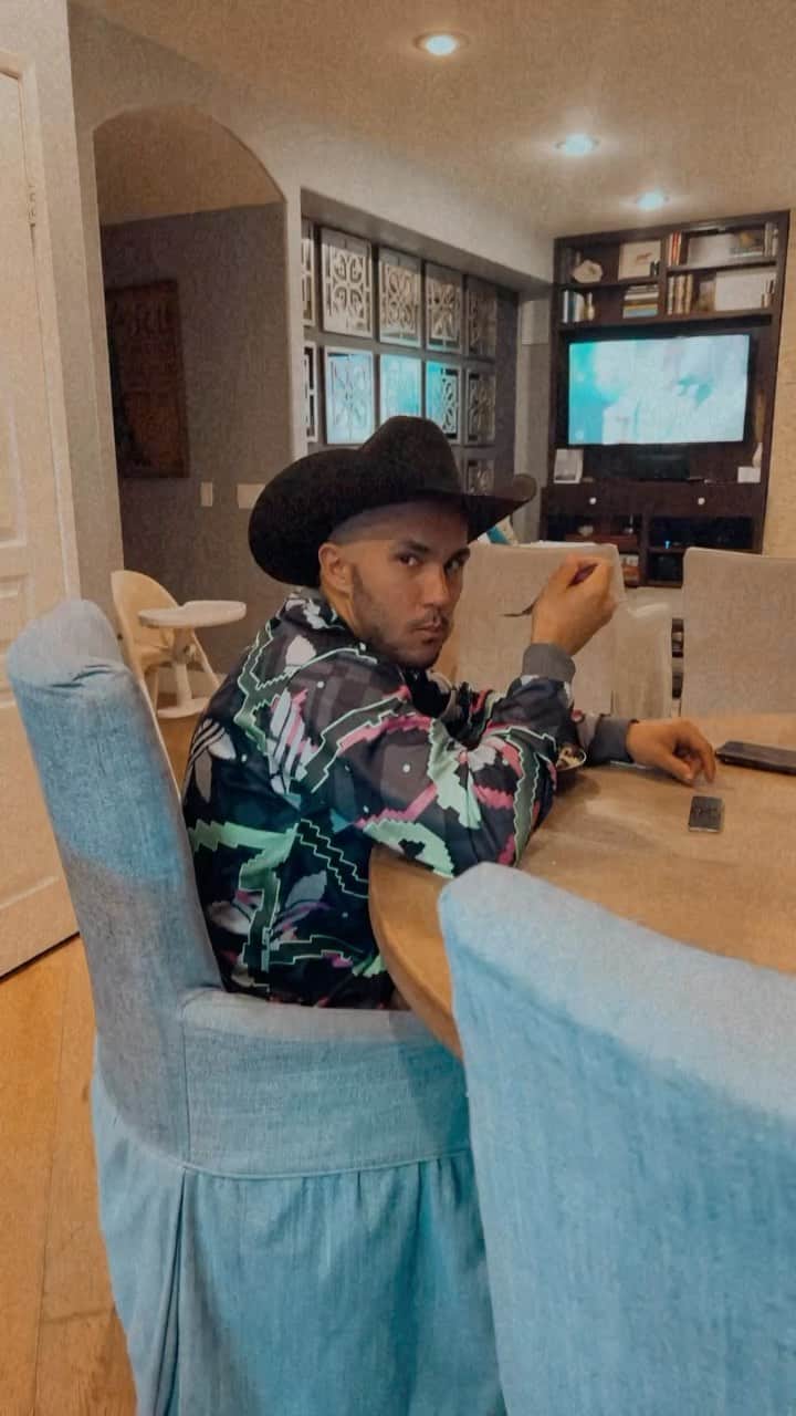 アレクサ・ヴェガのインスタグラム：「Happy Father’s Day to this hombre 🔥♥️」