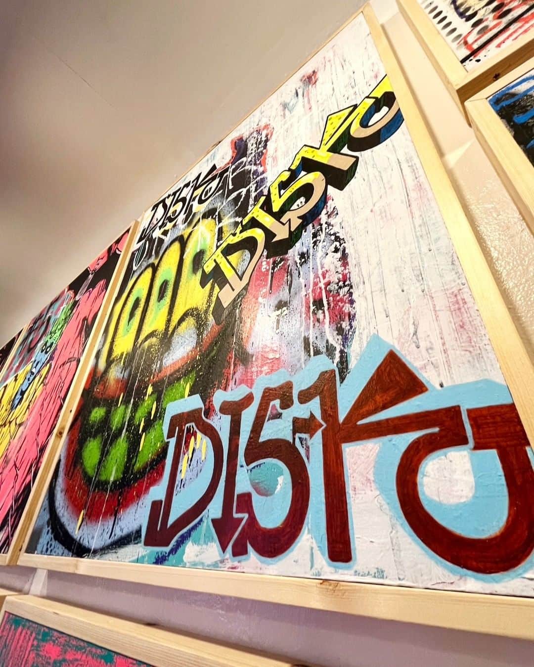 CMKgalleryさんのインスタグラム写真 - (CMKgalleryInstagram)「ESPY SOLO EXHIBITION “UNDER the BED”  店頭展示/オンライン共に今週末25日(日)迄です。 ご来店お待ちしております。 @espyone  #CMKG#ESPY#UNDERtheBED#NAGOYAgraffiti#streetart」6月19日 14時17分 - cmkgallery