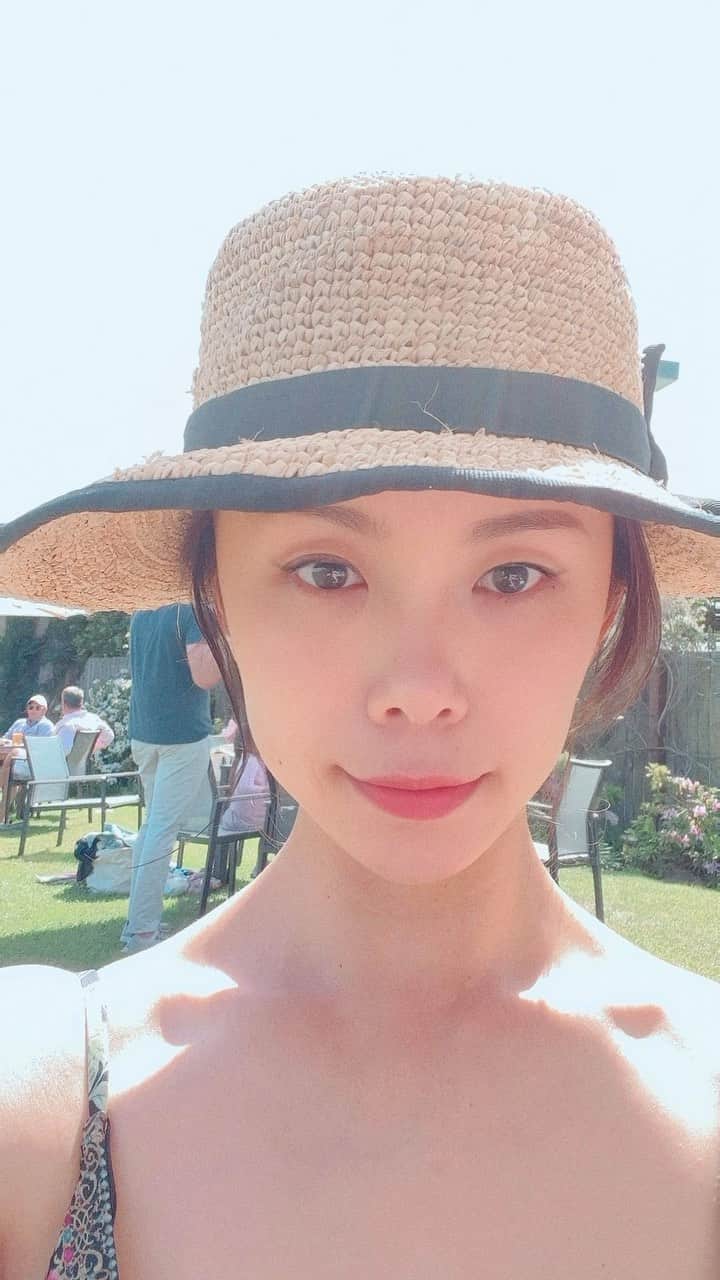 森理世のインスタグラム：「Sunny summer day ☀️」