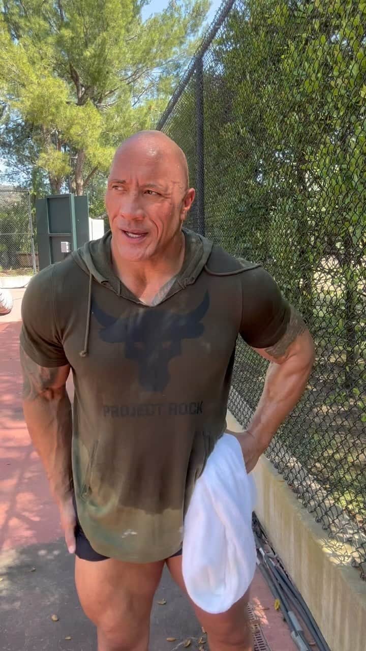 ドウェイン・ジョンソンのインスタグラム：「Had to tap back in to all my guys out there who - like me - no longer have our fathers to say Happy Father’s Day to.   My old man died suddenly a few years ago.  Unfortunately, we got in a fight about a month earlier and I never reconciled with him or even had a chance to say goodbye.   So for me, every Father’s Day has become very tricky because there’s a lot pain.   But every Father’s Day is also one of my greatest days  because I have three amazing daughters who tell me, I love you and Happy Fathers Day.   To my guys out there, if your old man is still around - consider it a blessing. Even if you and your dad are working thru some complicated shit. I’ve been there and I understand. But do your best to reconcile and get that drama behind you and get right with your dad.  It’s important.   Because the alternative is regret and I don’t want that for you.   Happy Fathers Day.  We’re all lucky boys.  “I’ll take care of it”」