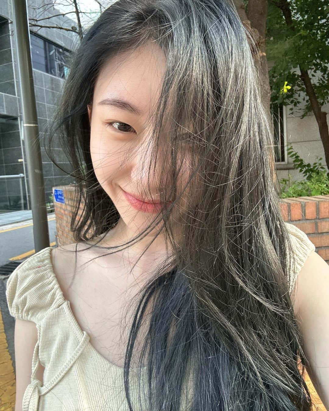 ITZYさんのインスタグラム写真 - (ITZYInstagram)「진짜 여름...🍒☀」6月19日 15時20分 - itzy.all.in.us