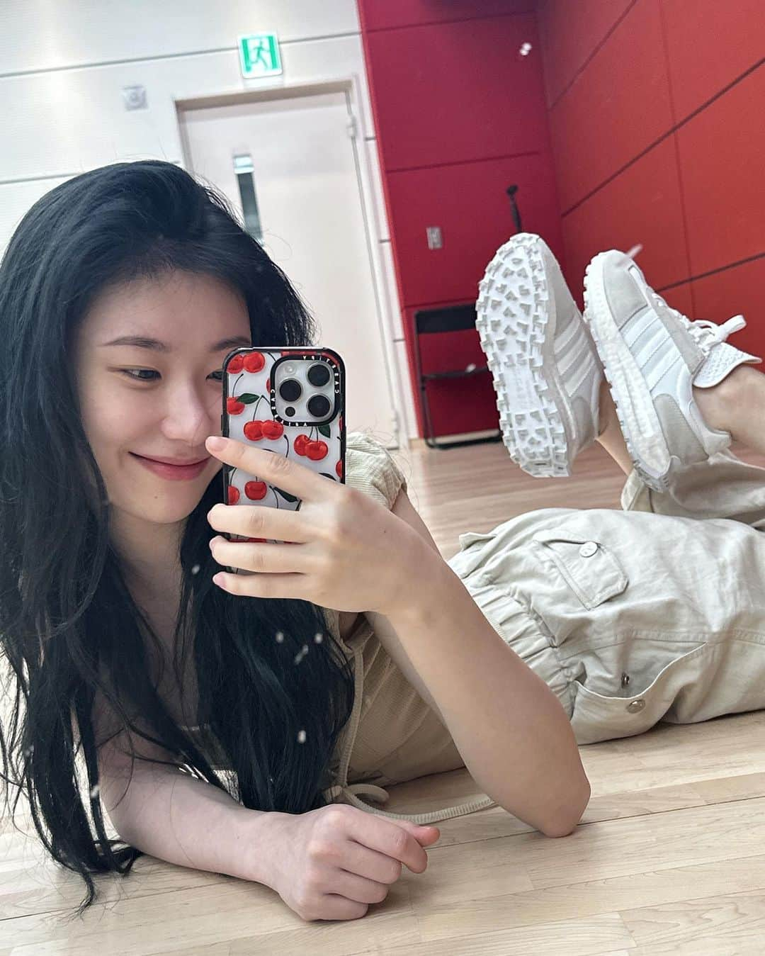 ITZYさんのインスタグラム写真 - (ITZYInstagram)「진짜 여름...🍒☀」6月19日 15時20分 - itzy.all.in.us