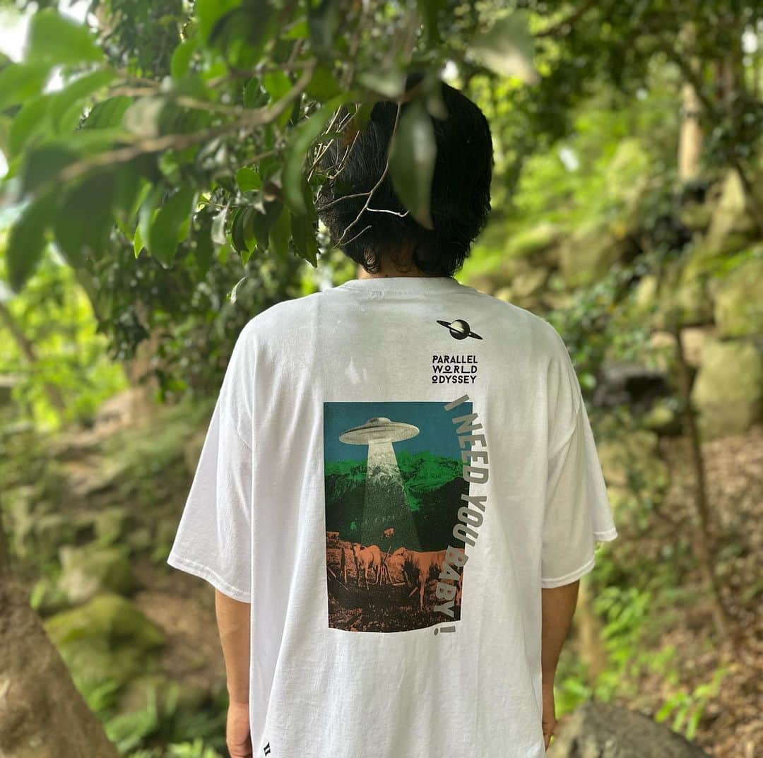 三田真一さんのインスタグラム写真 - (三田真一Instagram)「mitershinichi Release 6/20(THU) 12:00 ~  "Parallel World Odyssey"  Graphic S/S TEE  @i_need_you_baby_jp  時間軸も創造力も超えて楽しくなるデザイン。 映像ディレクター、アートディレクター田中 裕介氏の手掛ける、前シーズンでも好評だった“Parallel World Odyssey”をテーマに別世界、宇宙といった遊び心あるグラフィックを落とし込んだショート スリーブTEE。  SIZE) SIMIL [COLOR WHITE/BLACK 【販売先】 https://www.freaksstore.com/category/2_INEEDYOUBABY/ (こちらから商品ページをご覧頂けます） @tnkusk  @i_need_you_baby_jp  @freaksstore_online  @freaksstore_official」6月19日 15時35分 - mitershinichi
