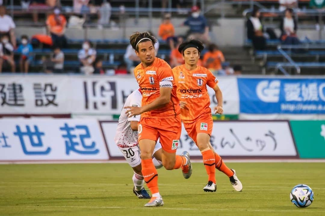 松田力のインスタグラム：「応援ありがとうございました。  #ehimefc  #愛媛fc  #jleague  #松田力 #🇮🇩🇯🇵」