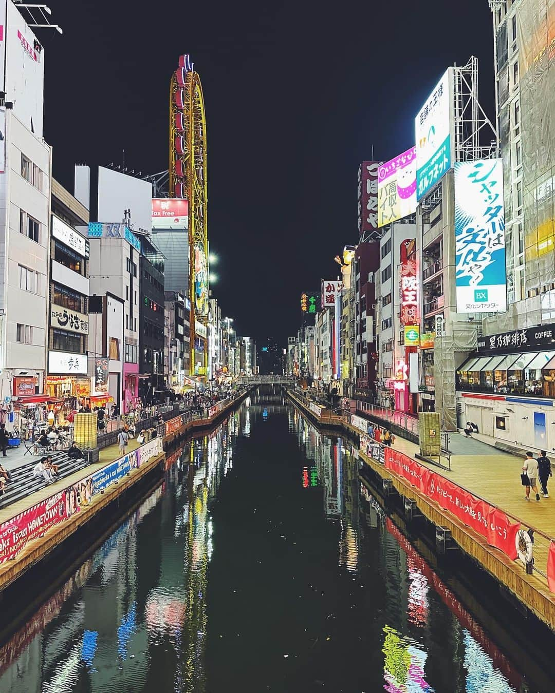 Daniel Waldronのインスタグラム：「Ferris wheels and izakaya」