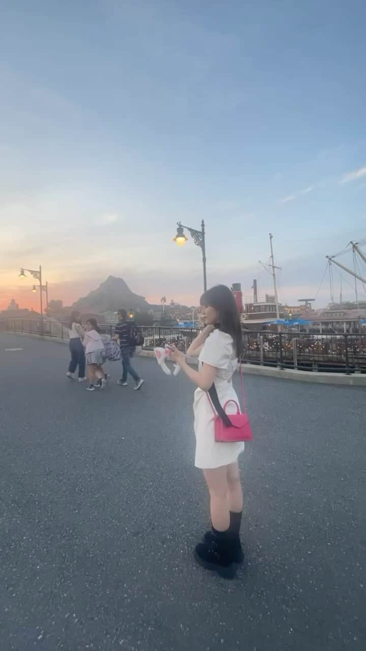 のインスタグラム：「なんのカチューシャつけたでしょう？！って言おうとしたら手に持ってたワ😅」