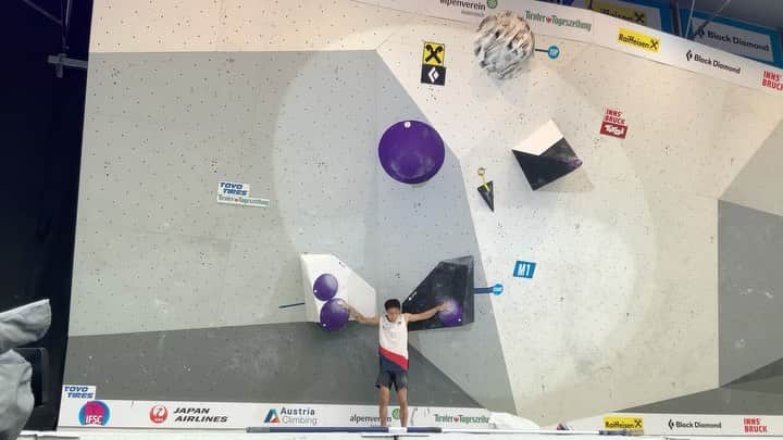 チョン・ジョンウォンのインスタグラム：「Innsbruck boulder Final round M1,M4 ☑️  @thenorthface_kr @scarpaspa」