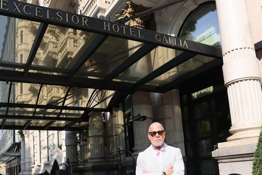 ニック･ウースタさんのインスタグラム写真 - (ニック･ウースタInstagram)「It’s always such a treat to stay at my home-in-Milan @excelsiorhotelgallia #excelsiorgallia #theluxurycollection #galliasuitelife 📸 @delphachardphotos」6月19日 16時04分 - nickwooster