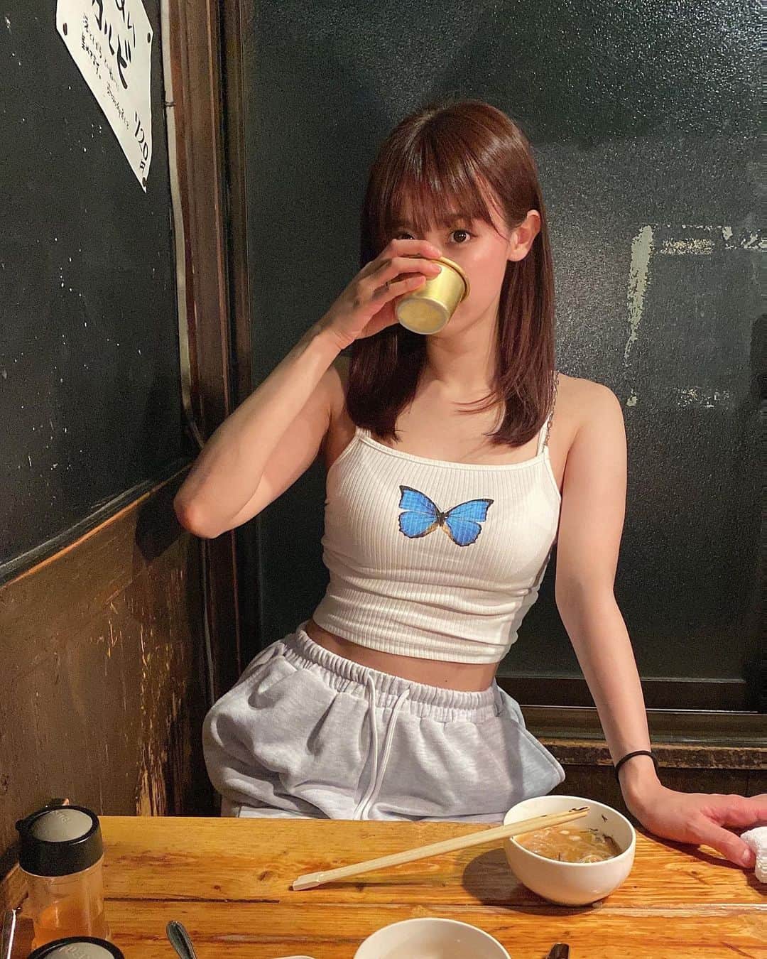 相原美咲さんのインスタグラム写真 - (相原美咲Instagram)「マッコリ大好き 焼肉食べました センマイ刺しとタン塩とハラミと ミノ ...