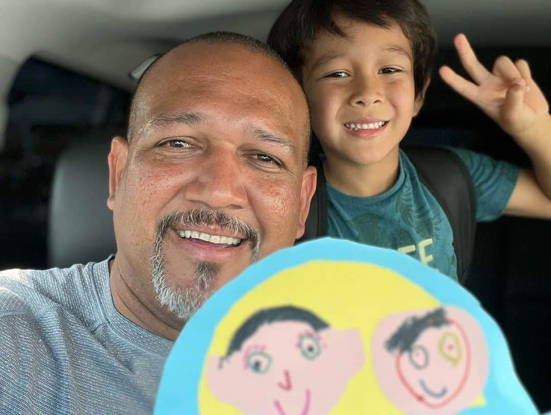 アレックス・ラミレスさんのインスタグラム写真 - (アレックス・ラミレスInstagram)「Thank you God for my wonderful family! Happy Father’s Day to my Papa Ramón , Alex David and to Miho for making me a Blessed Papá of 4 beautiful children! Kampai 🍻 happy Father’s Day to all of you whom God have blessed with children! #happyfathersday #mypapa #myson #mychildren #mywife #enjoy #godisgood #ramichan #ramichanlegendinjapan #ramichanhof2023 #ramichanfamily #vamos」6月19日 16時16分 - ramichan3