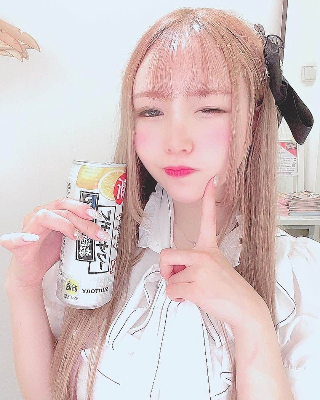お茶の水うらんさんのインスタグラム写真 - (お茶の水うらんInstagram)「アル中すぎてごめんなさい  #アル中 #alcohoric #japanese #girl #レモンサワー #suntory  #radio #sexy #baby」6月19日 16時36分 - uran_alcoholic