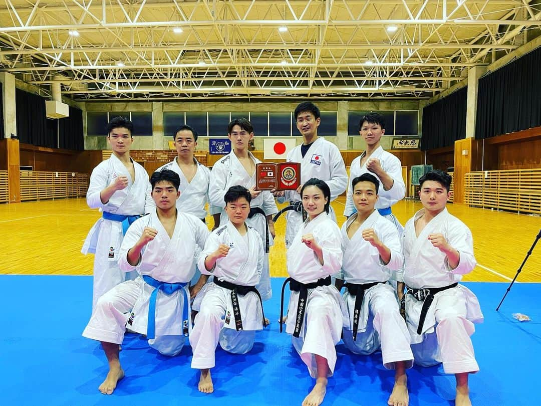 荒賀龍太郎さんのインスタグラム写真 - (荒賀龍太郎Instagram)「🥋 🇹🇼🇨🇳🇨🇦🇯🇵🤝  KARATE HAS NO BORDER  #karate#karatewkf#空手#組手#形#kyoto#京産大」6月19日 16時58分 - araga1016