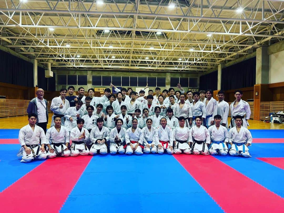 荒賀龍太郎さんのインスタグラム写真 - (荒賀龍太郎Instagram)「🥋 🇹🇼🇨🇳🇨🇦🇯🇵🤝  KARATE HAS NO BORDER  #karate#karatewkf#空手#組手#形#kyoto#京産大」6月19日 16時58分 - araga1016