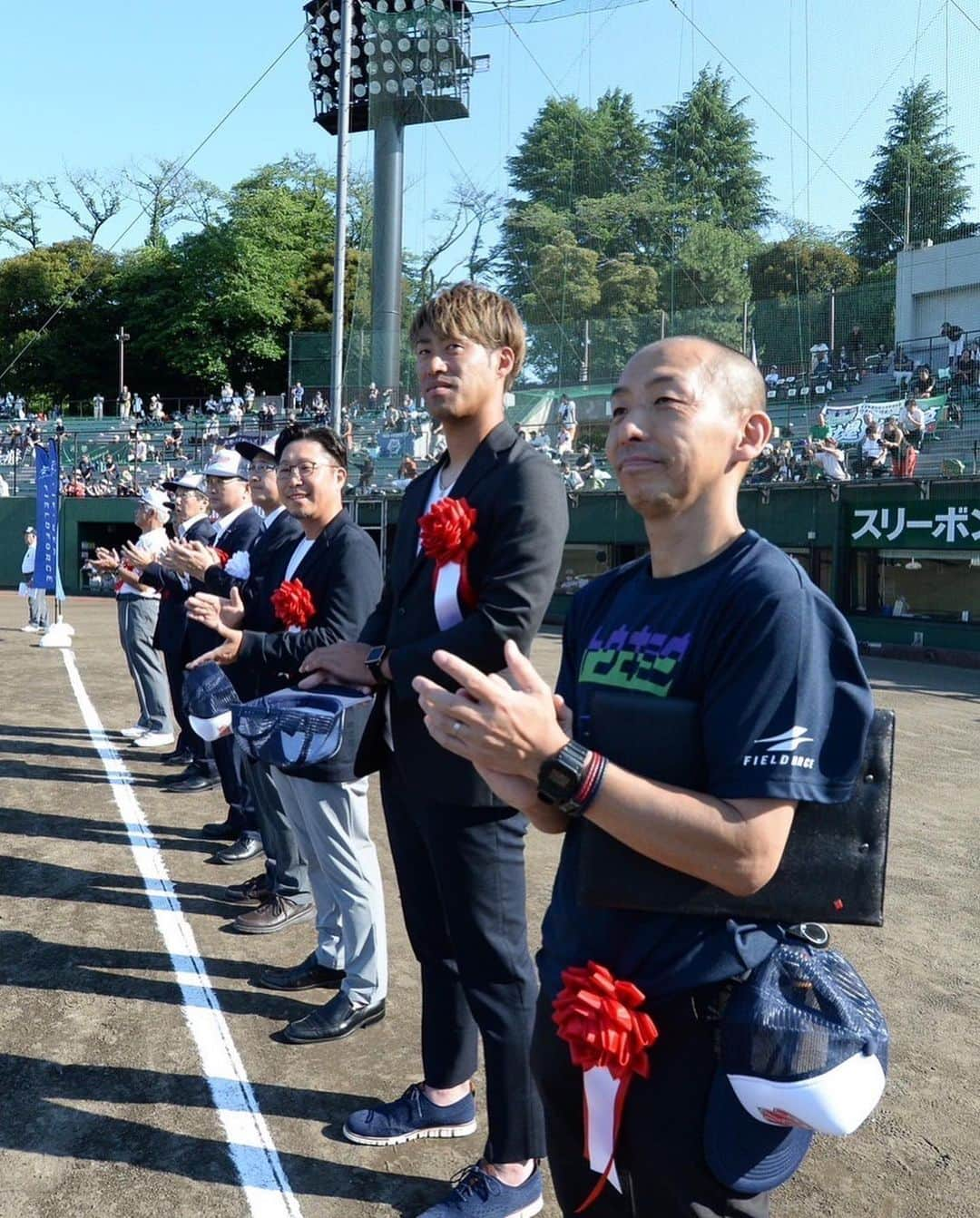 秋吉亮さんのインスタグラム写真 - (秋吉亮Instagram)「先日、第46回東京都知事杯フィールドフォース・トーナメントの開会式に出席し、選手のみなさんへのスピーチと始球式をしてきました🤩⚾️  選手のみんなには『諦めない気持ち』と『両親への感謝の気持ちを忘れない』の2つを話してきました💨  選手のみんなには悔いなく、一生懸命頑張ってほしいです✊  #秋吉亮 #フィールドフォース #東京都知事杯 #学童野球 #軟式野球 #fieldforce #野球 #少年野球 #野球教室 #野球塾 #ピッチャー #投手」6月19日 16時59分 - ryo.akiyoshi_14