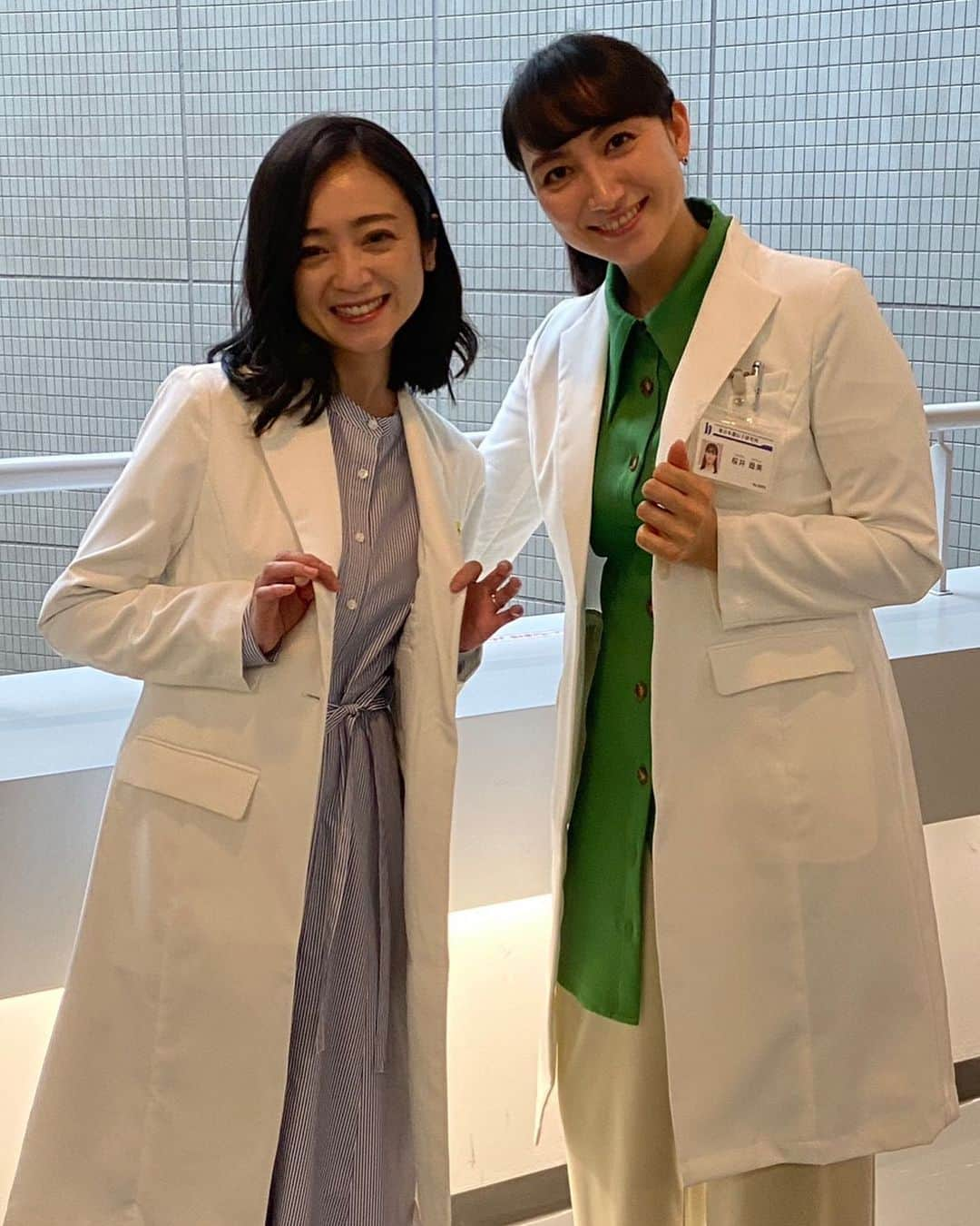 Dr.チョコレートさんのインスタグラム写真 - (Dr.チョコレートInstagram)「.  🩺┈┈┈┈┈┈┈┈┈┈┈┈┈┈୨୧  　#ドクターチョコレート  最終話は6月24日(土)夜10時📺  ୨୧┈┈┈┈┈┈┈┈┈┈┈┈┈┈🍫  第9話で明らかになった 研究員時代の葵(#安達祐実)と睦美(#香椎由宇)🧪  次週事件の全貌が明らかに🔥 お見逃しなく🫣  本物の"め様"が登場した 衝撃の第9話を観るには⬇️ https://bit.ly/drchocolate  Huluでは全話配信中です📡 https://bit.ly/3UKVXIV  見逃した方、もう一度観たい方は是非ご覧ください🎞  #坂口健太郎 #白山乃愛 #西野七瀬 #葵わかな #鈴木紗理奈 #前田旺志郎 #古川雄大  #福山翔大 #平子祐希 #石川恋 #青木瞭 #眞島秀和 #香椎由宇 #山本耕史 #安達祐実  #小澤征悦 #斉藤由貴」6月19日 17時00分 - drchocolate_ntv