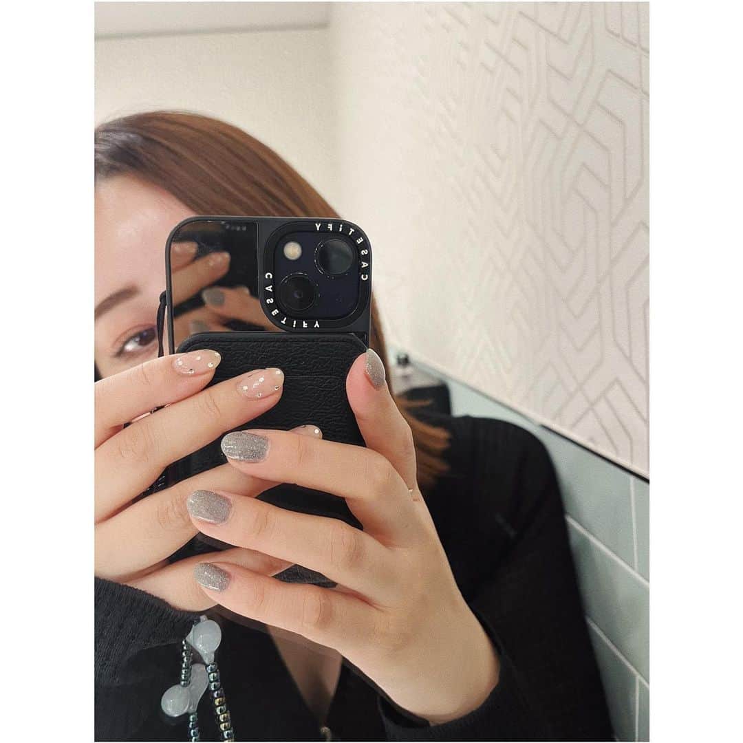 小口桃子のインスタグラム：「💘💘💘 ⁡ ⁡ @uju.nail.room  @risa.ujunail」