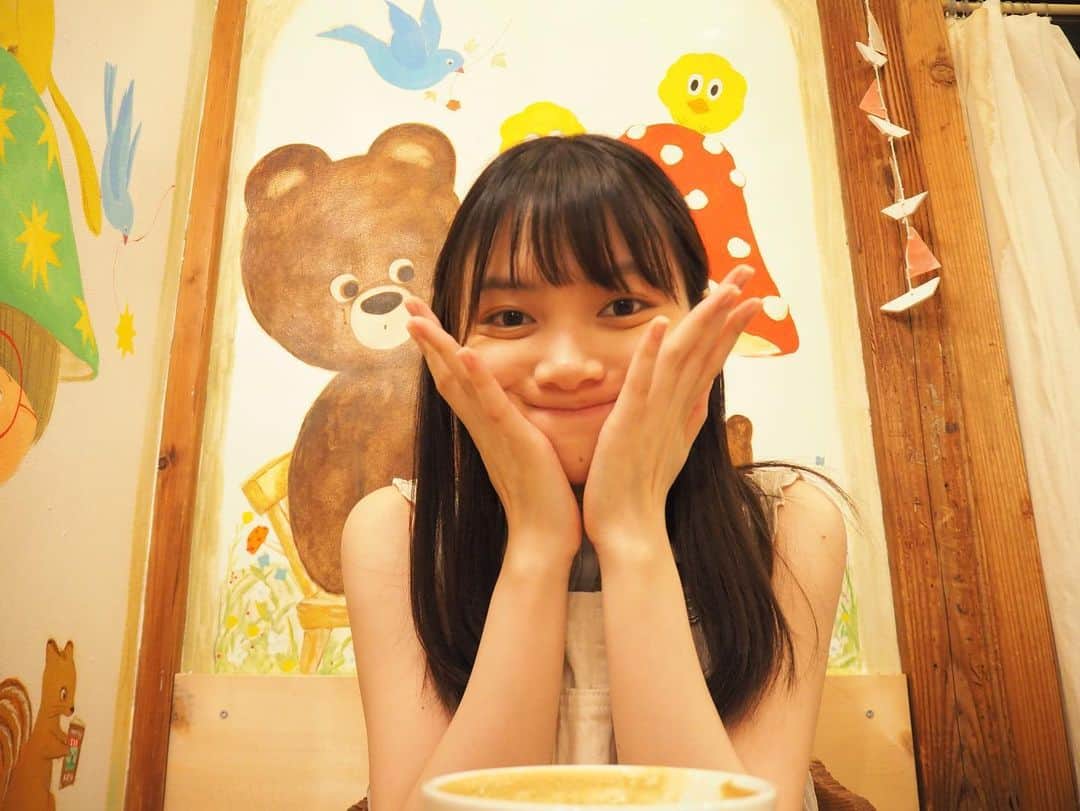 西垣有彩のインスタグラム：「不思議の国〜🌟  #最近#カフェ#喫茶店#巡り#ハマっています#☕️#高円寺#西垣有彩」