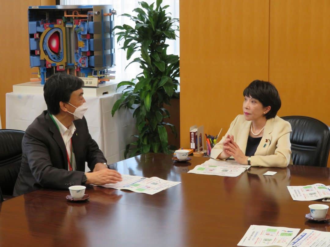 高市早苗のインスタグラム：「6月16日 東京農工大学学長ご来訪」