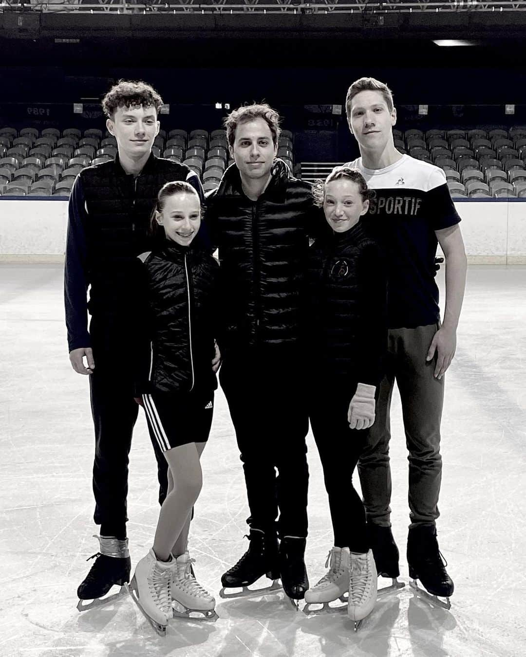 ルイ・トーロンのインスタグラム：「Très heureux d’avoir été choisi en intervenant skating skills pour le stage Couple fédérale. Un grand merci à la @ffsportsdeglace pour leur confiance.  Bonne préparation à tous 💪🏼」