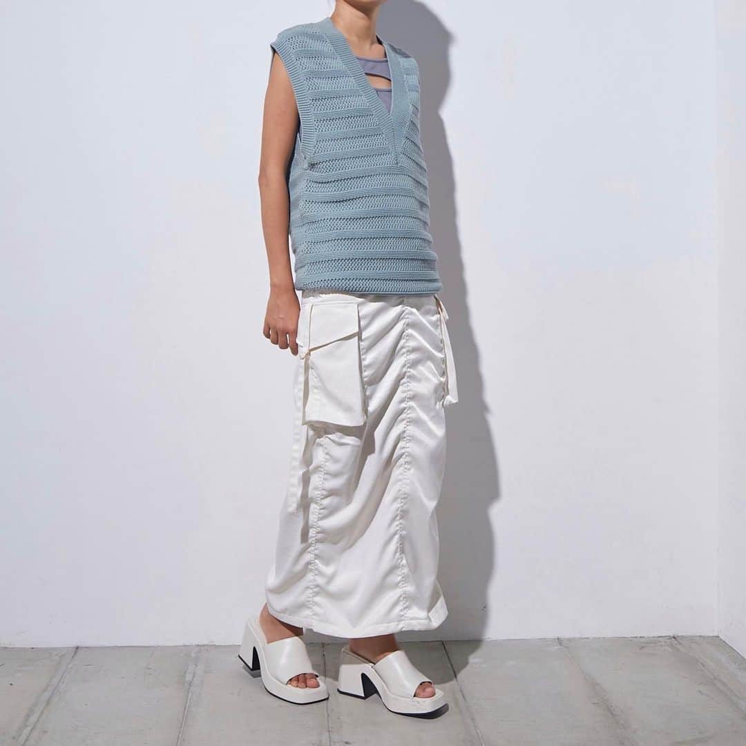 ルシェルブルーさんのインスタグラム写真 - (ルシェルブルーInstagram)「RECOMMEND >>>IN STORE NOW . . ☑︎ Eyelet Border Knit Vest ¥18,000+tax (Color: Off White, Salmon Pink, Light Blue)  ☑︎ Cargo Maxi Skirt ¥27,000+tax (Color: Black, White)  ☑︎ Lace Up Back Cami Top ¥10,000+tax (Color: Gray, Black, Blue)  #lecielbleu #ルシェルブルー　#aw23 #fashion  #styling #eyelet #border #knitvest #cargo #maxiskirt #LaceUp #camitop」6月19日 18時00分 - lecielbleu_official
