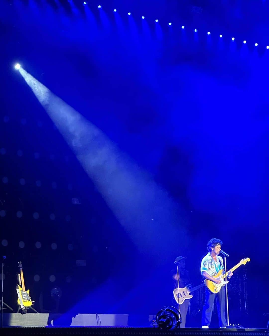ペ・ヌリのインスタグラム：「코리안베이비는 또 기다릴게요 @brunomars」