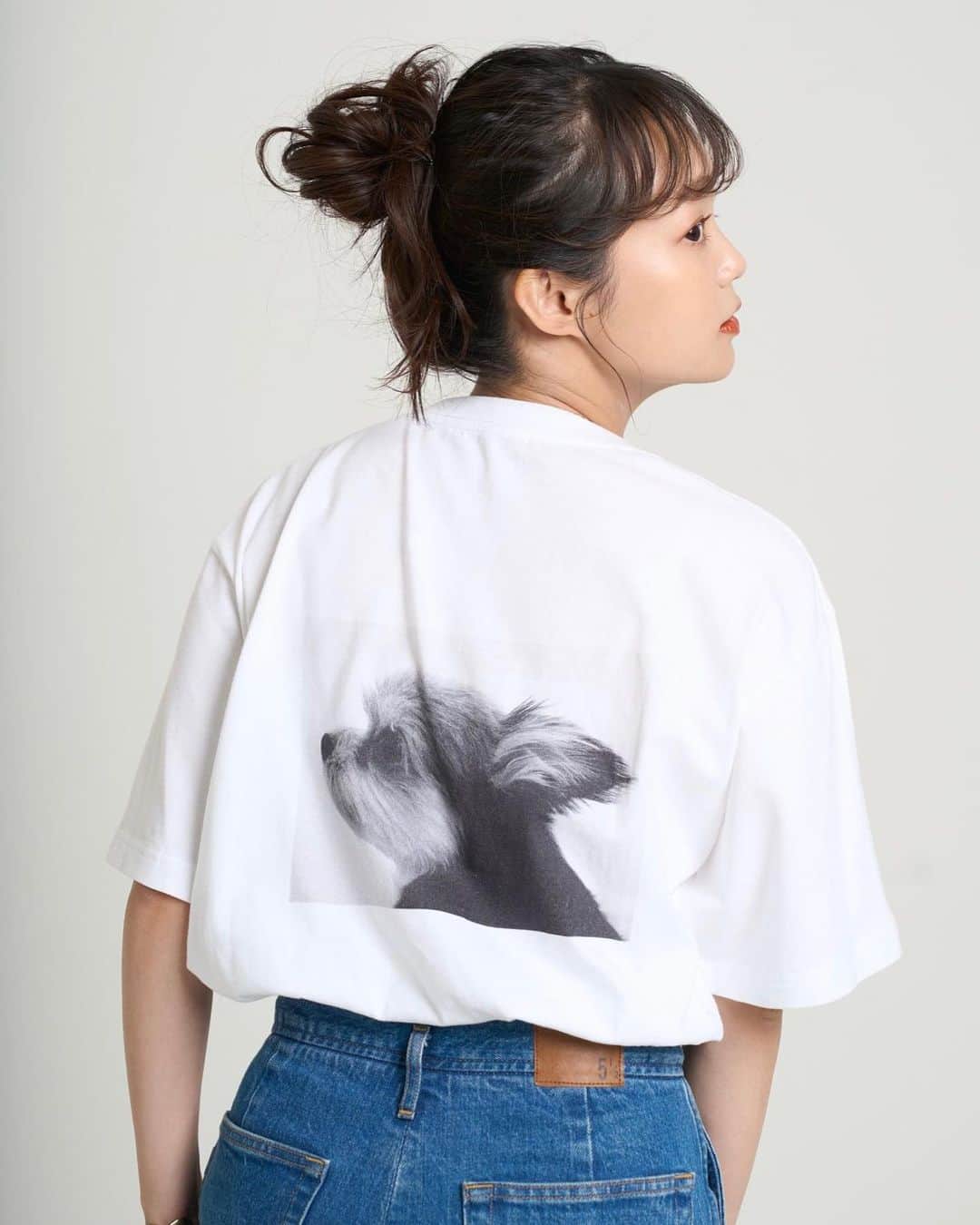 佐藤玲のインスタグラム：「Call me bubu. 最終再入荷！ 今回入荷した分が売り切れますと、再販予定はありません！ 1stシーズン、ぜひお見逃しなく🐕‍🦺 また、2ndシーズンもお楽しみに✨✨ #callmebubu #ぶぶT #ぶぶ #佐藤玲」