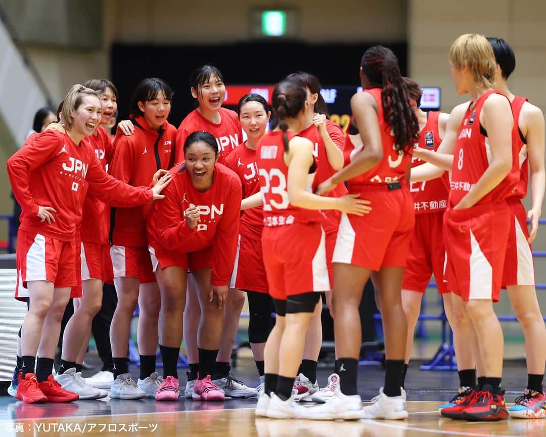 日本オリンピック委員会さんのインスタグラム写真 - (日本オリンピック委員会Instagram)「NICE SHOT📸ˎˊ˗ #バスケットボール 女子国際強化試合より🏀  ナイススマイル！チームの団結力を感じます🔥  #TEAMJAPAN  #がんばれニッポン」6月19日 18時15分 - teamjapanjoc