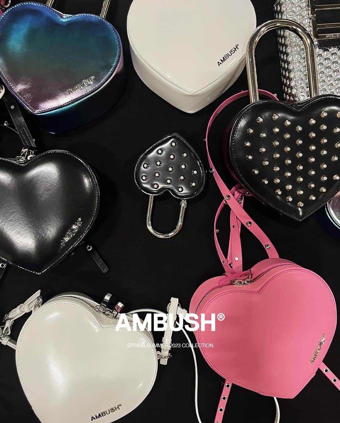 AMBUSHさんのインスタグラム写真 - (AMBUSHInstagram)「#AMBUSH SS23 HEART BAGS in mini, studded, and backpack styles.」6月19日 18時22分 - ambush_official