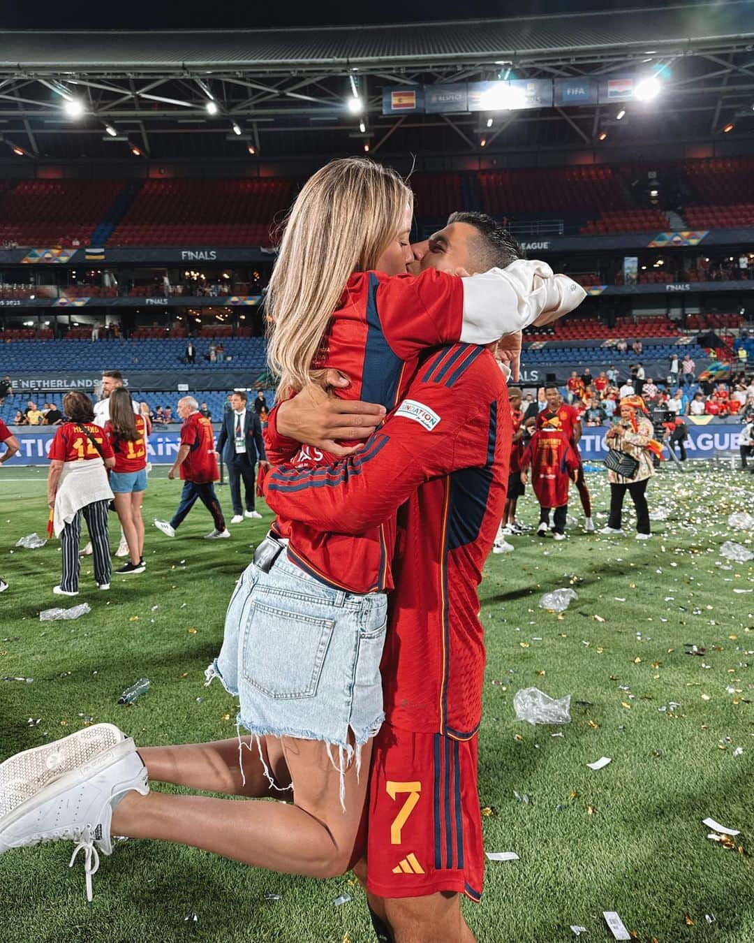 アルバロ・モラタのインスタグラム：「Parte 2  ♥️♥️♥️♥️🇪🇸🇪🇸🇪🇸」