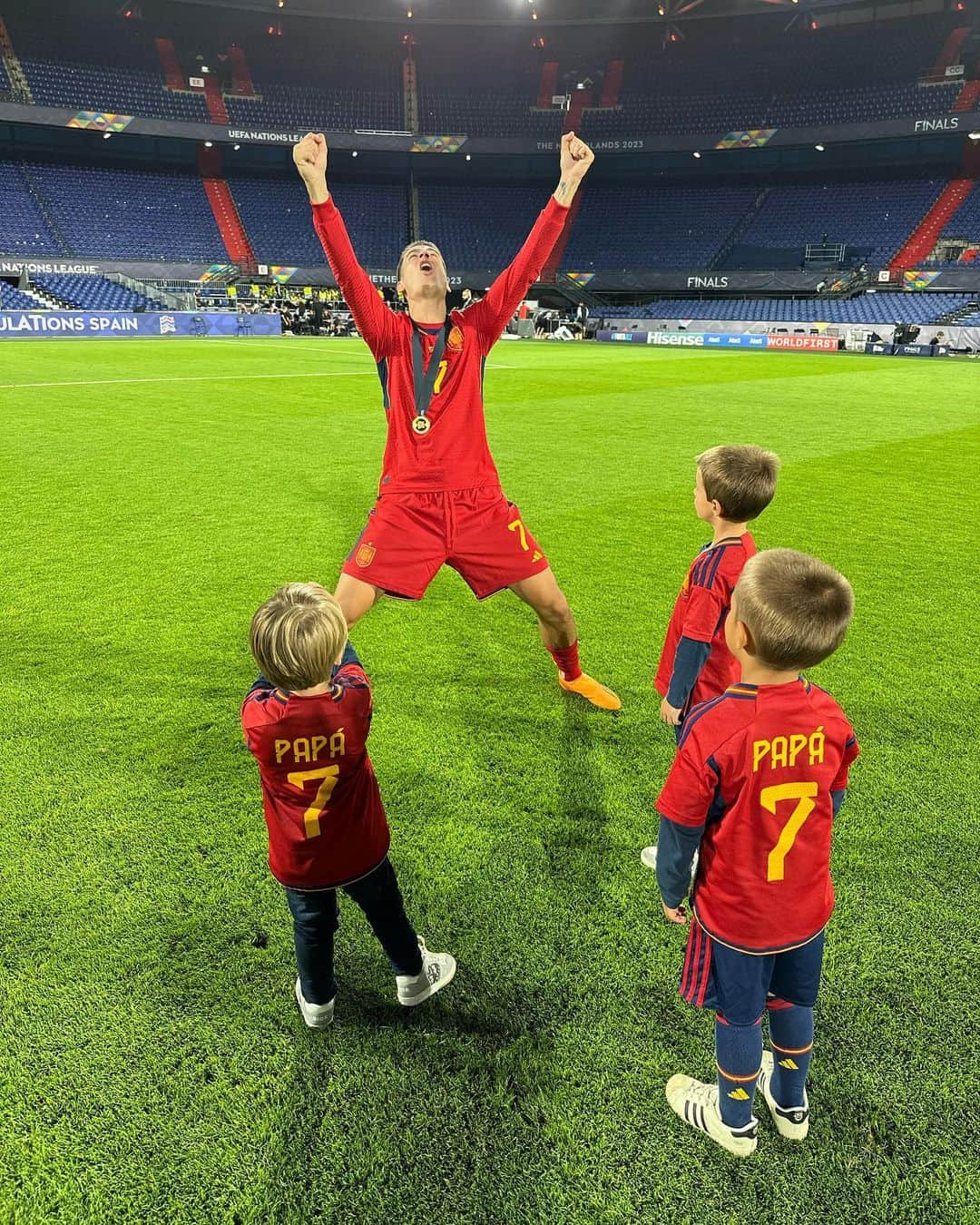 アルバロ・モラタさんのインスタグラム写真 - (アルバロ・モラタInstagram)「Parte 2  ♥️♥️♥️♥️🇪🇸🇪🇸🇪🇸」6月19日 18時23分 - alvaromorata