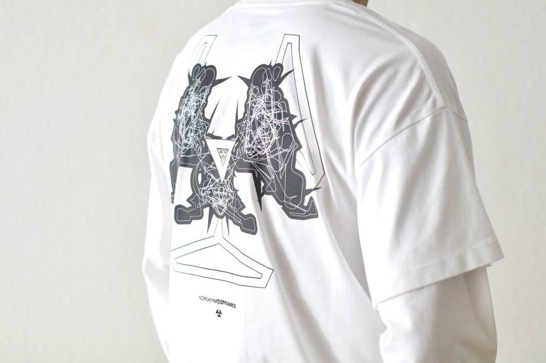wonder_mountain_irieさんのインスタグラム写真 - (wonder_mountain_irieInstagram)「_ ACRONYM / アクロニウム "S29-PR-A Organic Cotton Long Sleeve T-shirt" ¥39,600- _ 〈online store / @digital_mountain〉 https://www.digital-mountain.net _ 【オンラインストア#DigitalMountain へのご注文】 *24時間受付 *14時までのご注文で即日発送 *1万円以上ご購入で送料無料 tel：084-973-8204 _ We can send your order overseas. Ordering procedure details can be found here. >>http://www.digital-mountain.net/html/page56.html  _ #ACRONYM #ERROLSONHUGH #アクロニウム #エロルソンヒュー _ 実店舗：#WonderMountain  〒720-0043  広島県福山市船町2-23 JR 「#福山駅」より徒歩10分 #ワンダーマウンテン #japan #hiroshima #福山 #福山市 #尾道 #倉敷 #鞆の浦 近く _ WOMEN/GOODS： @hacbywondermountain _」6月19日 18時48分 - wonder_mountain_
