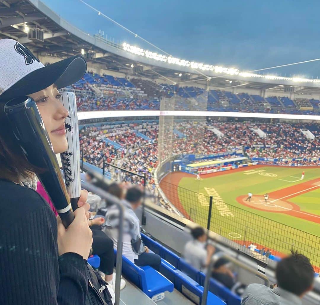 奥山かずさのインスタグラム：「交流戦思い出⚾️②  マリンの夏の空綺麗で大好き」