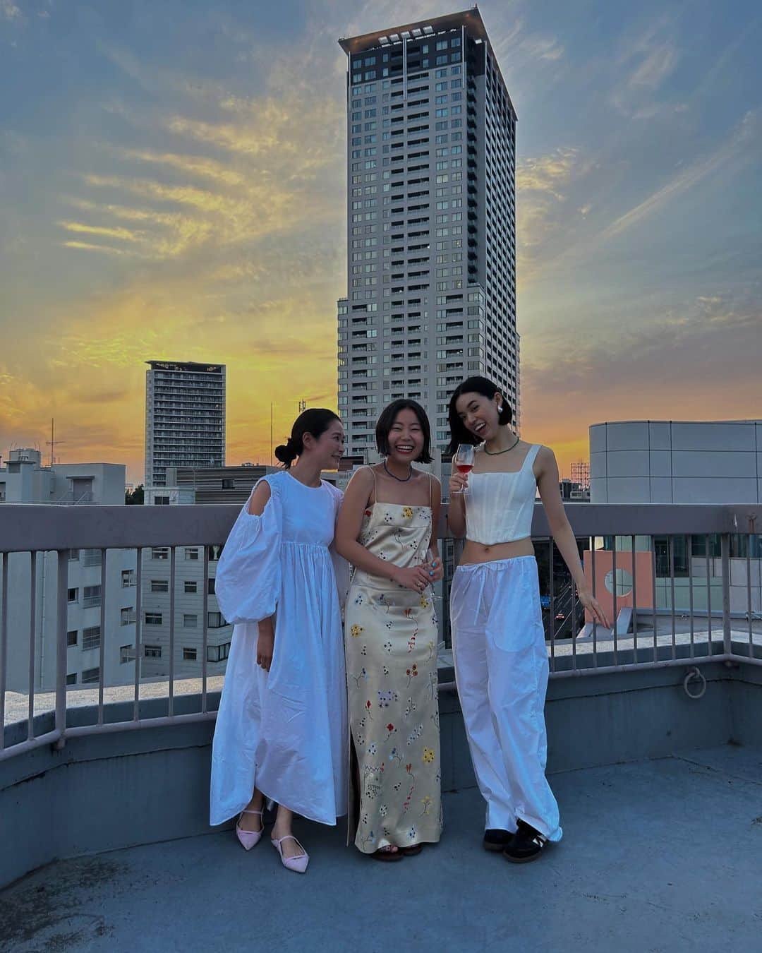 鈴木淳子さんのインスタグラム写真 - (鈴木淳子Instagram)「わくわくした🫶🏻 🤍  今年はたのしみがたくさんになる そんな予感がした  #sunset #gathering」6月19日 19時00分 - junkosuzuki