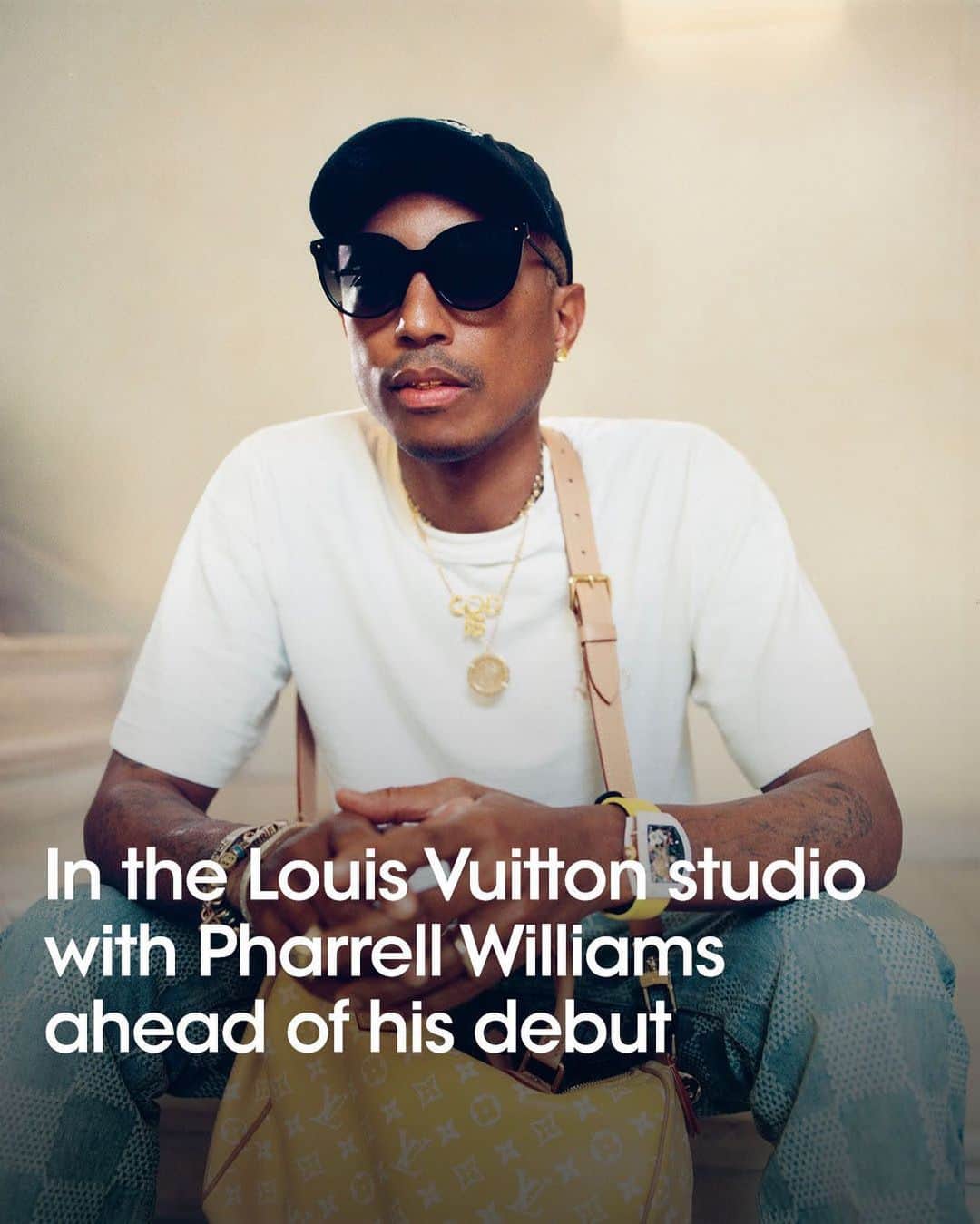 Vogue Runwayさんのインスタグラム写真 - (Vogue RunwayInstagram)「Just a few days before @Pharrell Williams is due to debut his first menswear show for @LouisVuitton, taking place tomorrow night, #VogueBusiness's @Luke_Leitch headed to a studio just off Pont Neuf to sit down with the man behind what is by far the most anticipated show of the Spring 2024 menswear season. As the newly appointed creative director got into his groove, Williams turned to a camera and said "This is a dream. And if I did have a job, then my only job is not to wake up." From landing the job at Vuitton and taking lessons from the late Karl Lagerfeld to a glimpse at the collection head to the link in bio to read the full interview and just how Williams actualised that “dream”.  Photographed by Julia Marino.」6月19日 19時01分 - voguerunway
