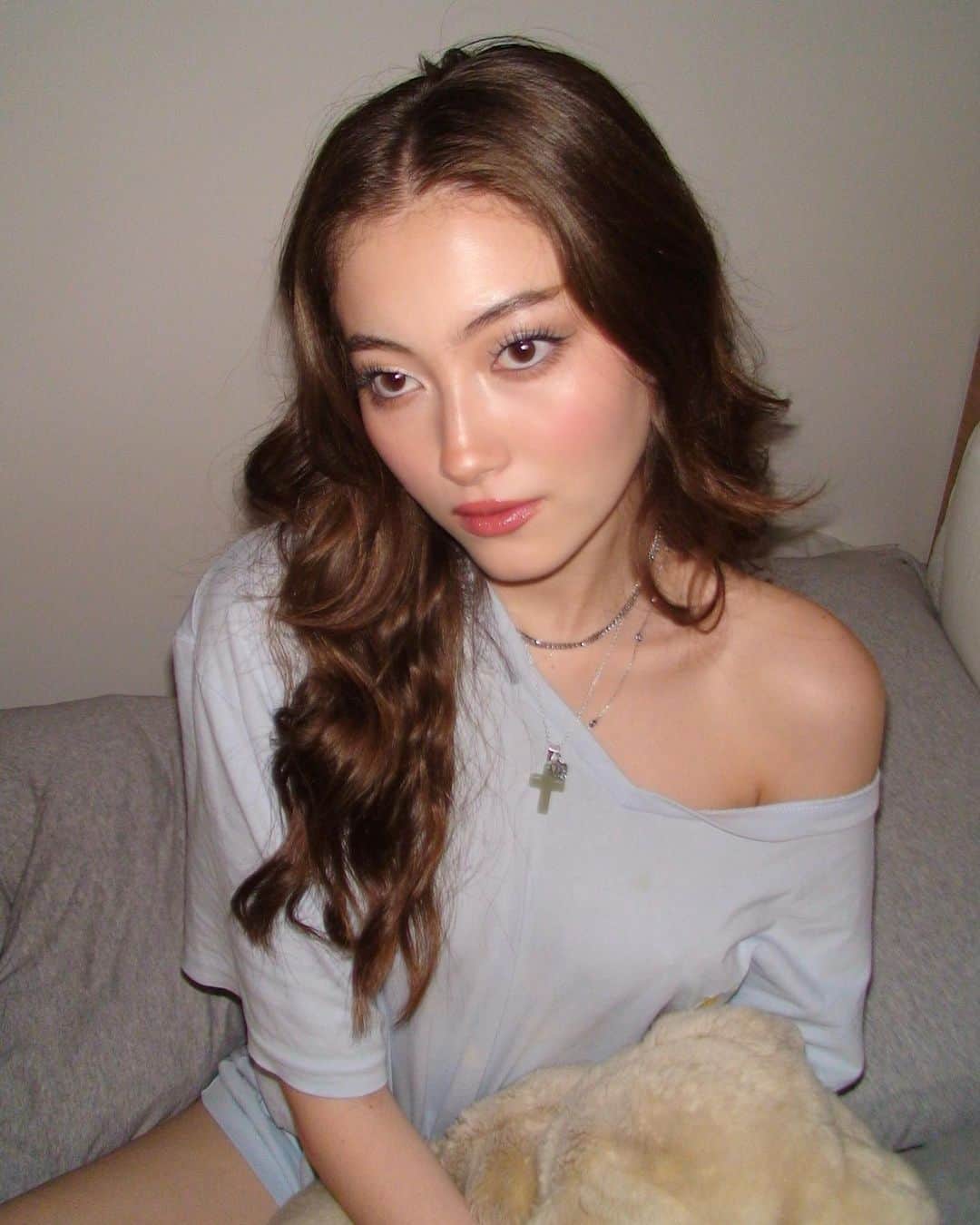シュナイダー飛夢のインスタグラム：「Fav necklace from @holyyumsjp ❤︎」
