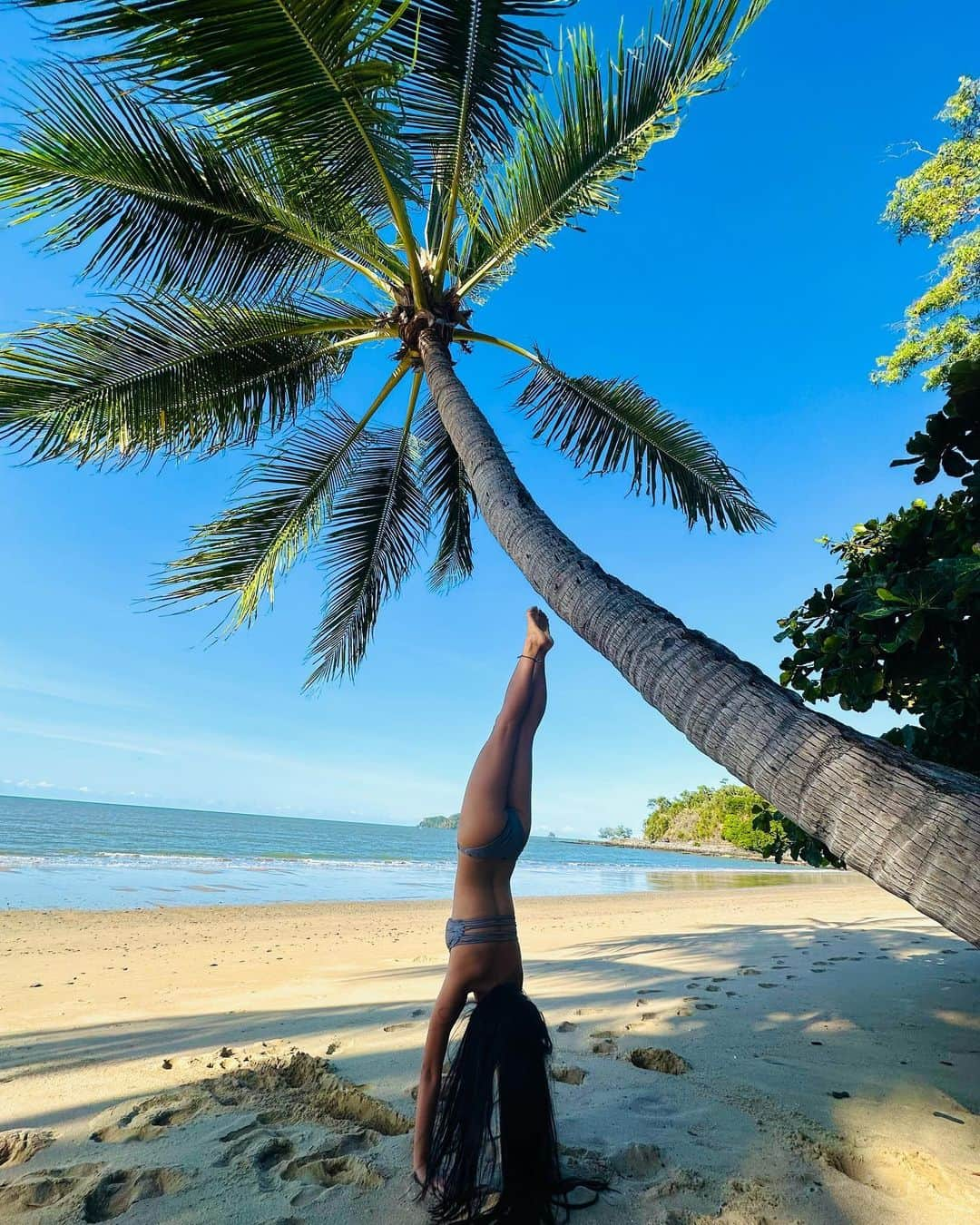 平田あいりさんのインスタグラム写真 - (平田あいりInstagram)「いっぱい遊んだ🌈💙やしの木大好き🌴すぎてお家に生やしたい🤤💗」6月19日 19時07分 - a1r1_5