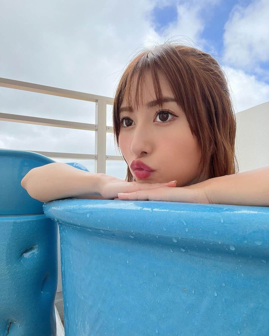 成瀬心美さんのインスタグラム写真 - (成瀬心美Instagram)「😗  なんか5月沢山イベントやって みんなと楽しく過ごしていたから 今月は寂しいなぁ。  みんなもそうだと嬉しいなぁ。」6月19日 19時25分 - coco3ndazo