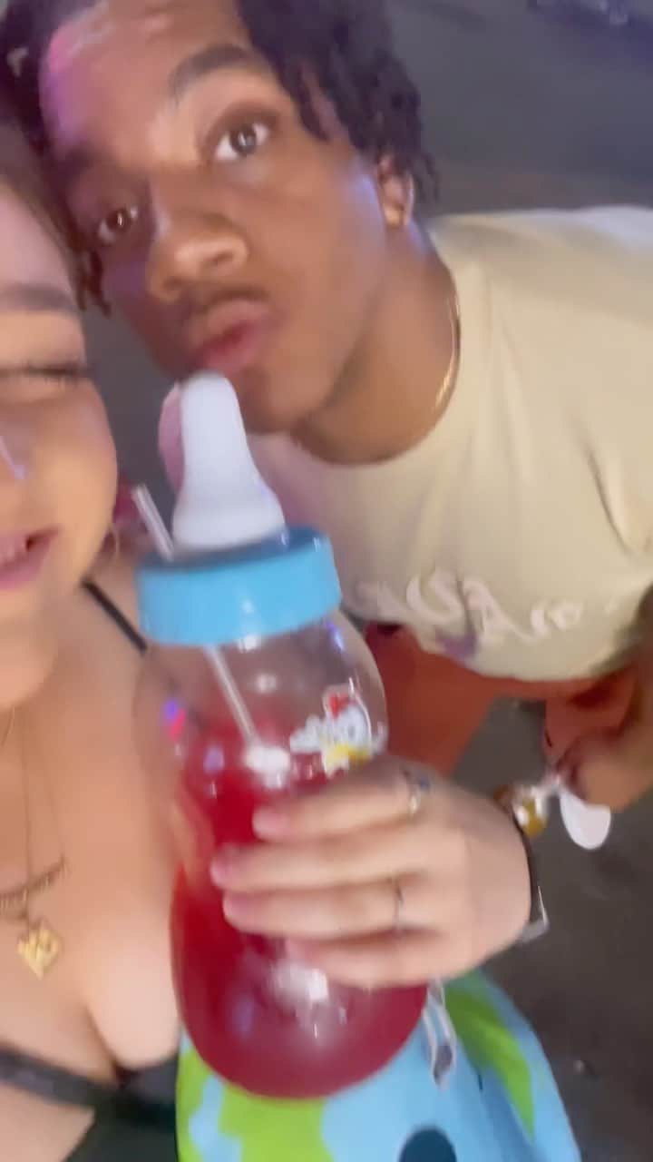 テイラー・グラブスのインスタグラム：「🎡🎟️🎠💘🎢」